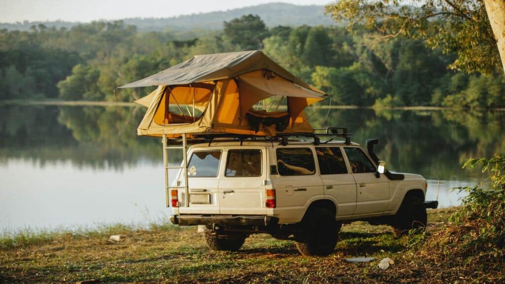 Awesome camp sit by a beautiful lake